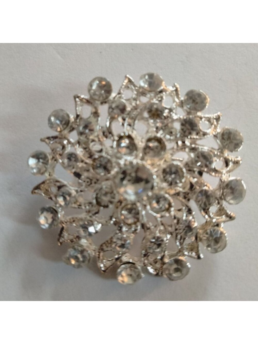 Rhinestone Floral Brooch Pin Silver Tone Round Fashion Jewelry Sparkling Gift